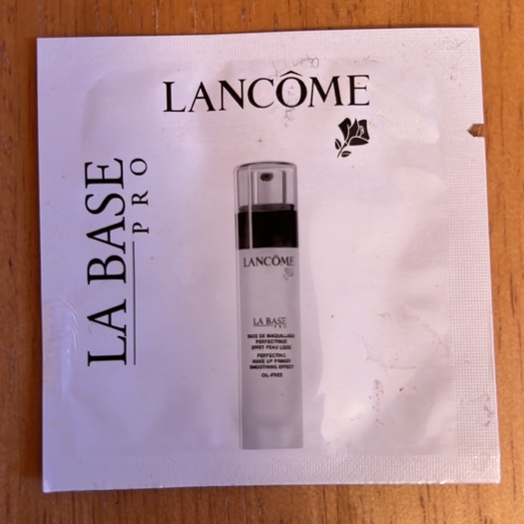 NIB Lancôme skincare bundle plus Lancôme brush - Picture 3 of 16